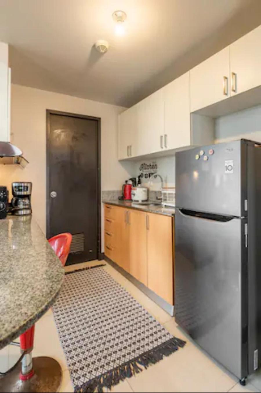 Great View With Balcony In Araneta Center Apartment Manila Ngoại thất bức ảnh